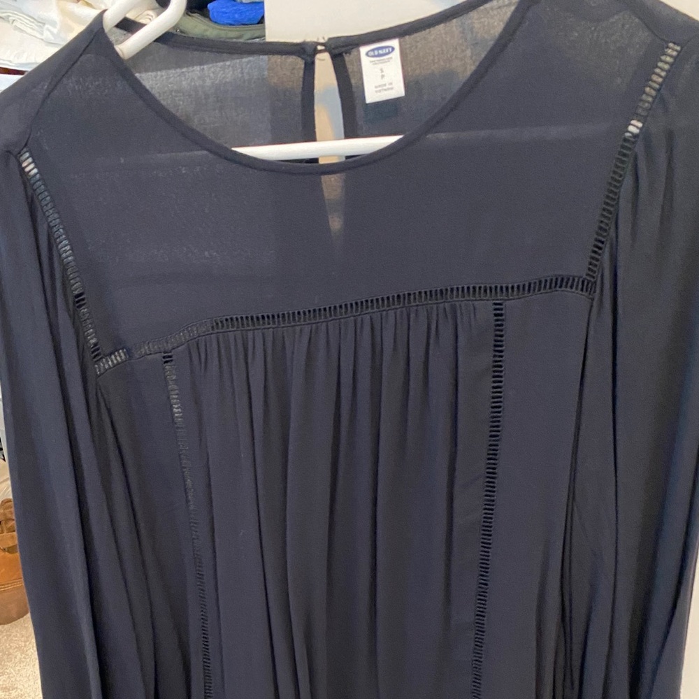 Old navy flowy shirt